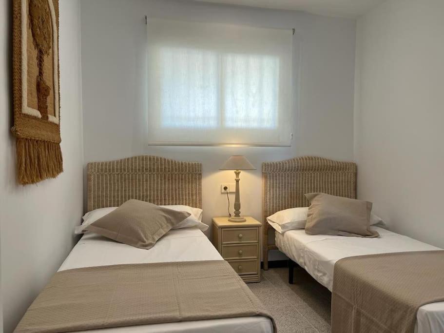 Apartamento 1ª Linea De Playa - Con Piscina Y Parking Playa de Gandia Exterior photo